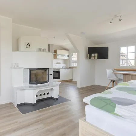 게스트하우스 Landhaus Schwerin 3*