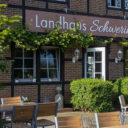 Landhaus Schwerin 3* Σβερίν